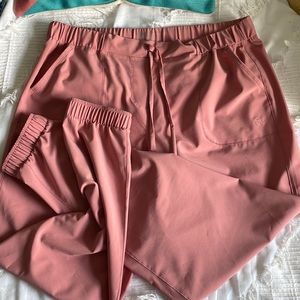 Brand new Albion fit jetsetter jogger